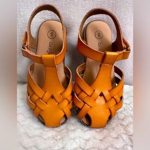 Toddler girls size 9 cat and jack sandals.